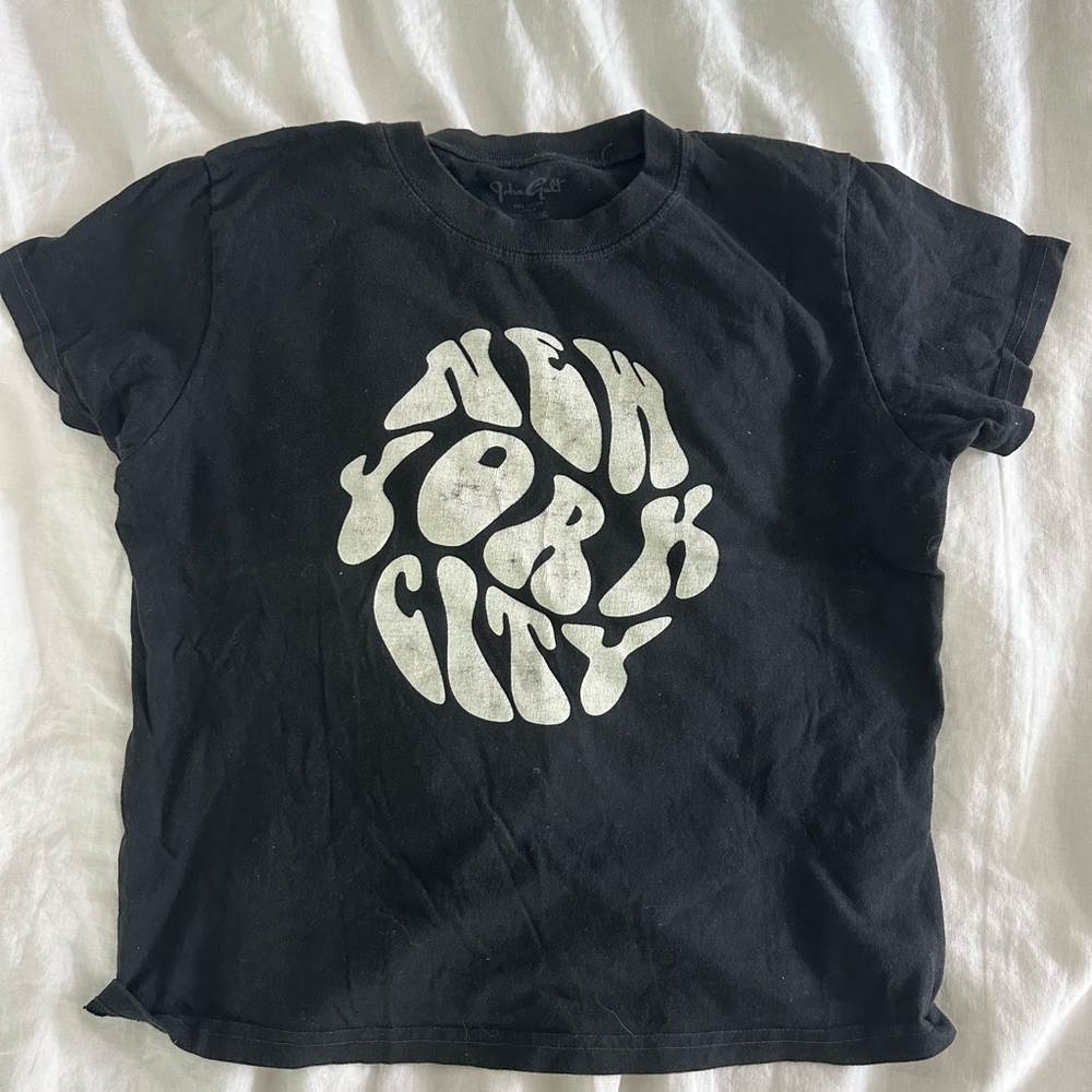 Brandy Melville t-shirt